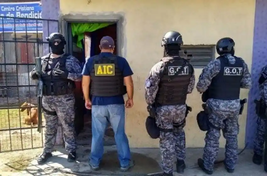 Un joven fue detenido por el cuádruple crimen en barrio Triángulo