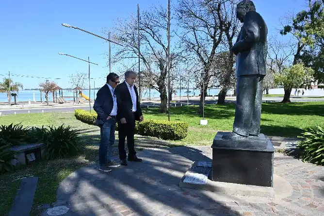 Presentación de la Diplomatura Democracia y Parlamento Futuro en Chascomús