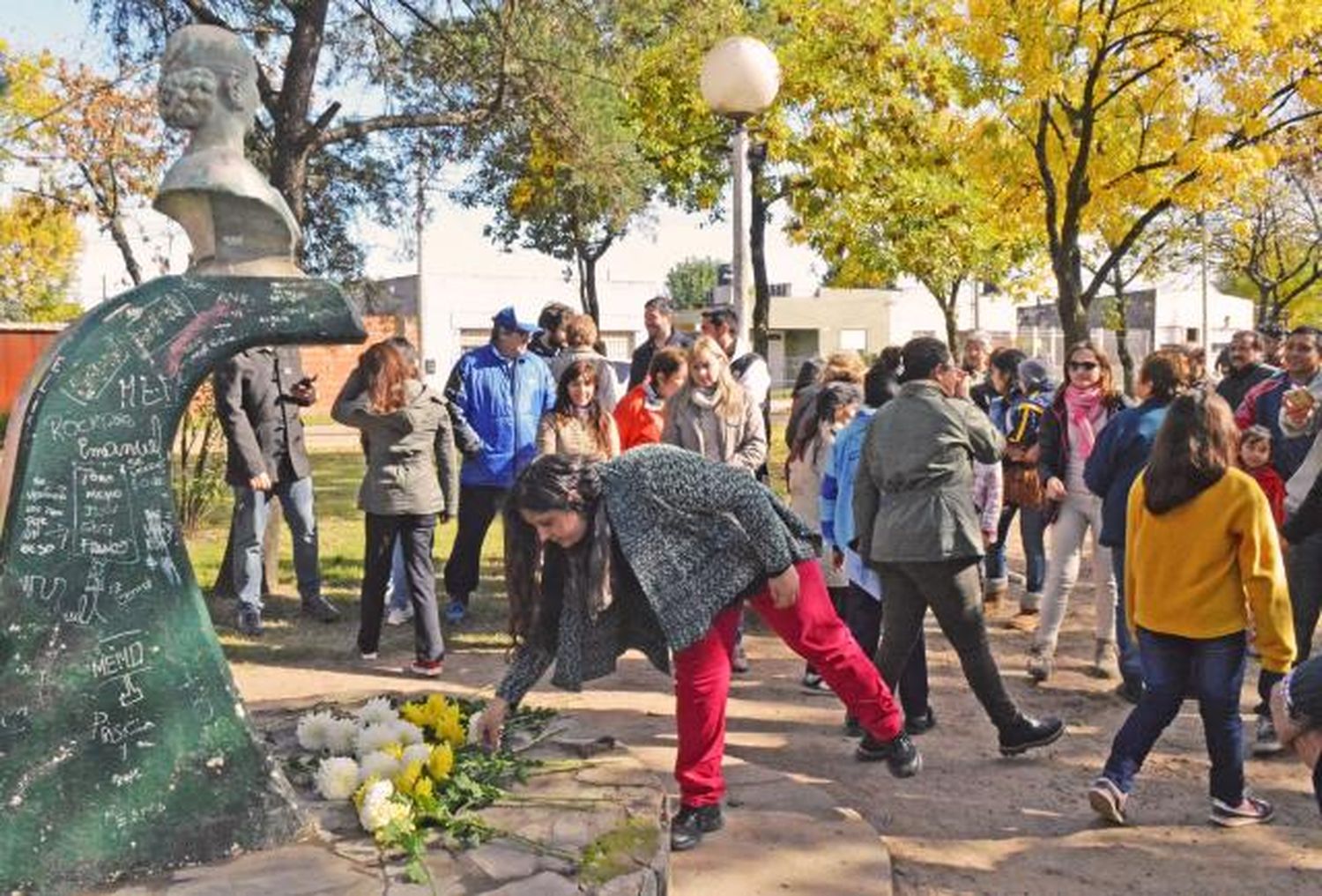Se rindió homenaje a Eva Perón por el 97º aniversario del natalicio
