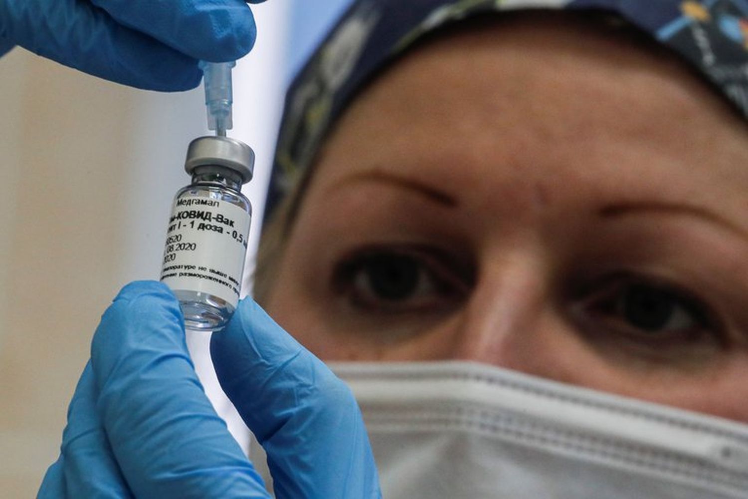 Un estudio genético muestra que el coronavirus está mutando y podría esquivar la inmunidad