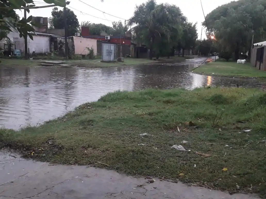 Tras la intensas lluvias, defensa civil trabaja para dar respuesta a la población