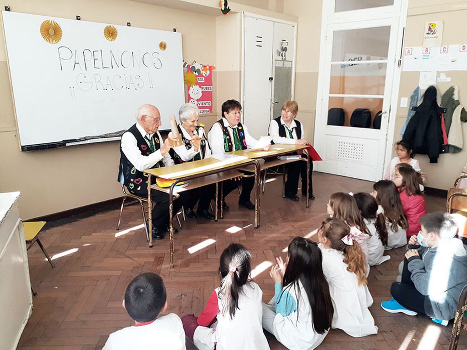 Papelnonos en las escuelas