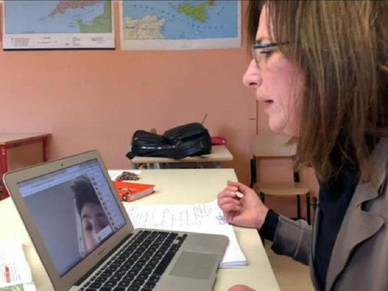 Lanzan créditos de hasta $150.000 para que docentes compren computadoras