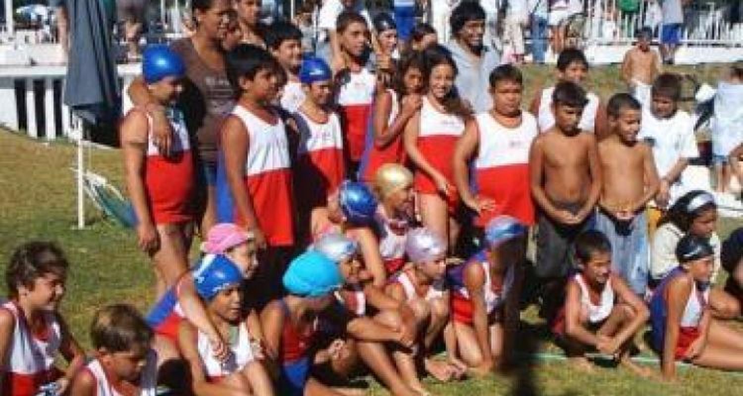 Nadadores de Pescadores en Ramallo