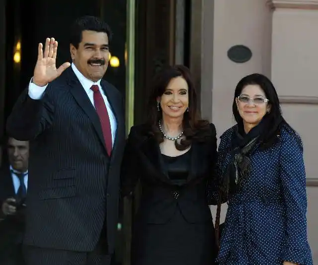 Antes del acto en All Boys, Maduro y Cristina firmaron acuerdos bilaterales