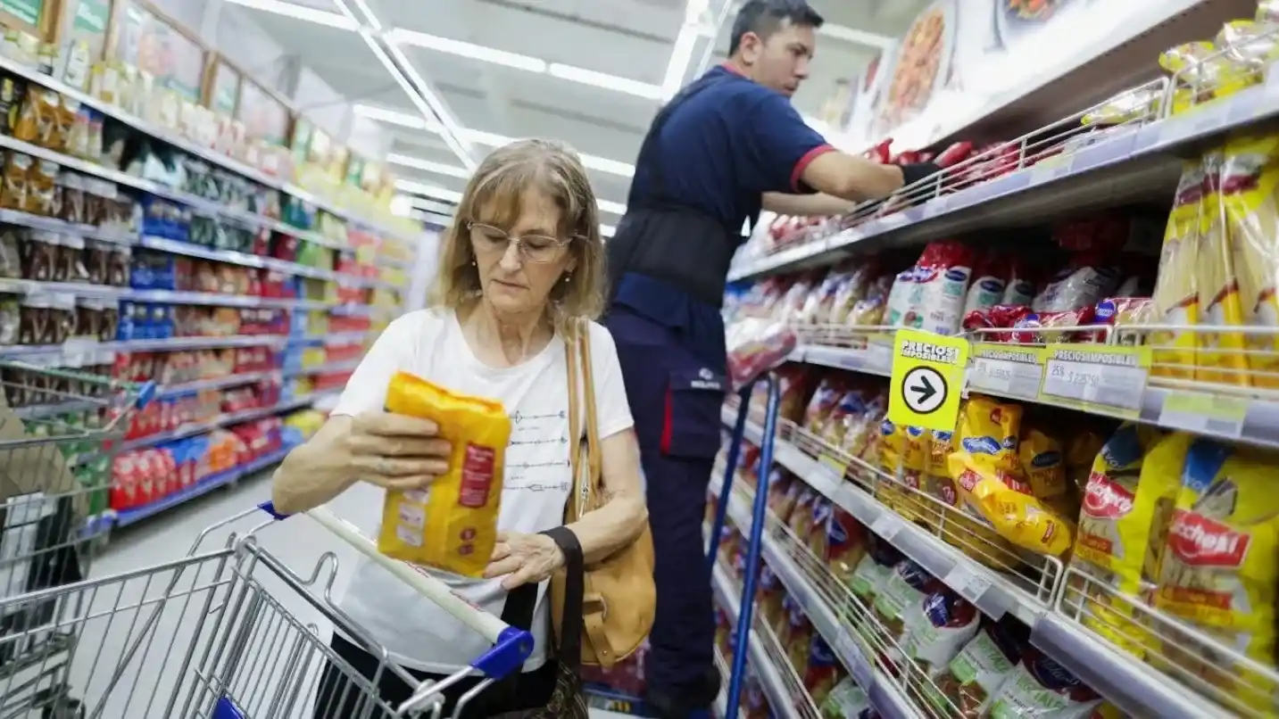 Según el Indec, la inflación de junio fue del 1,9% y acumuló un 16,8% en el primer semestre