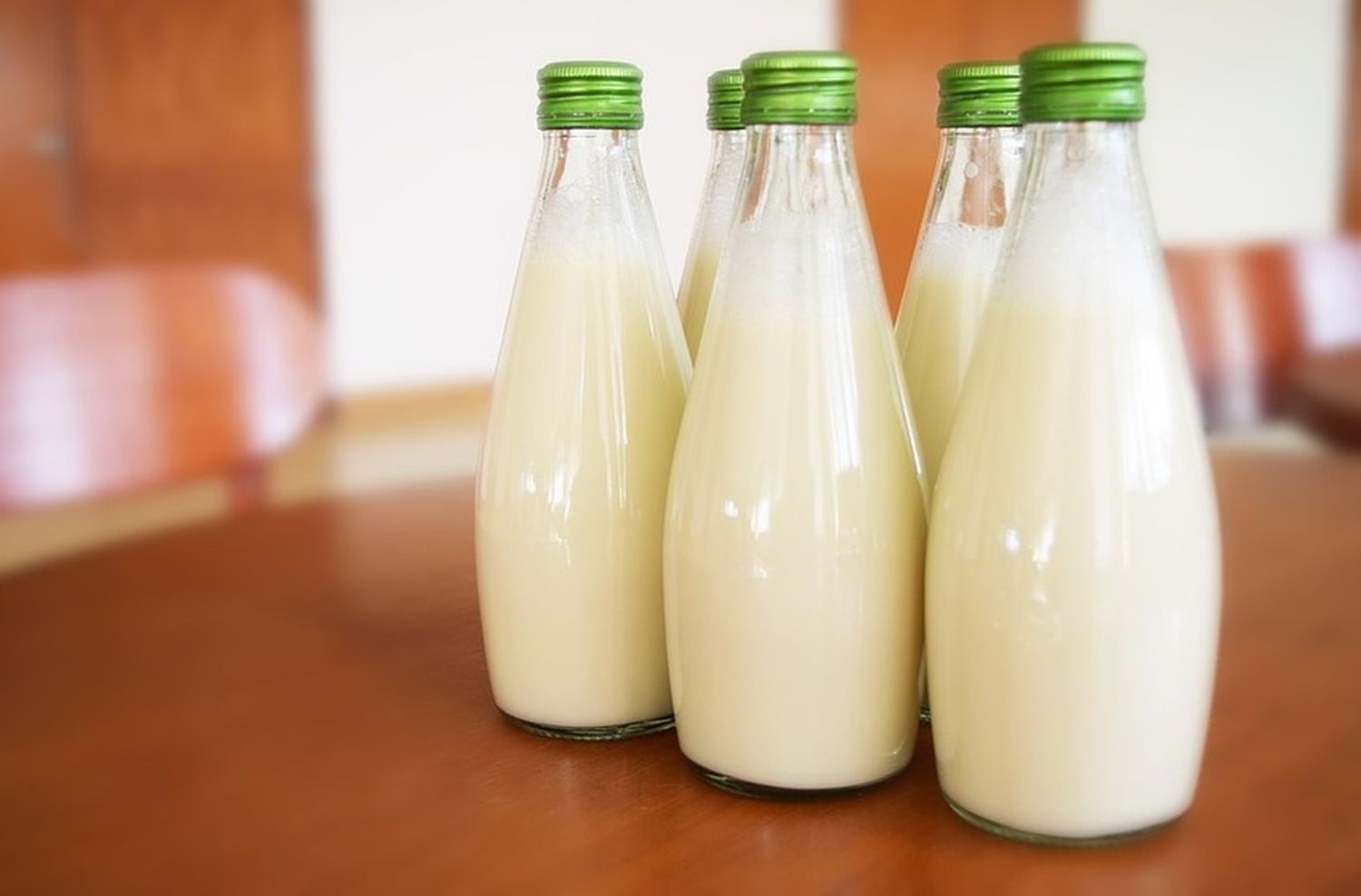 ¿Leche de vaca o leche de almendras?