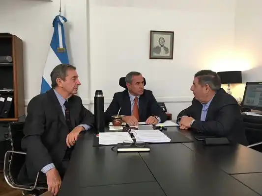 La CARU y funcionarios con la mirada puesta en el dragado del Río Uruguay   