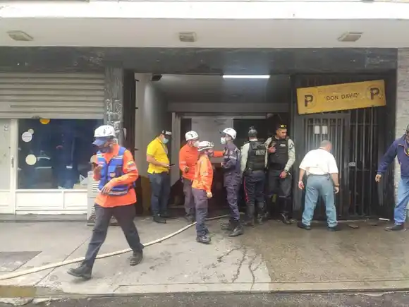 Desesperación en edificio en Chacao: Entérese ¿Por qué los desalojaron?