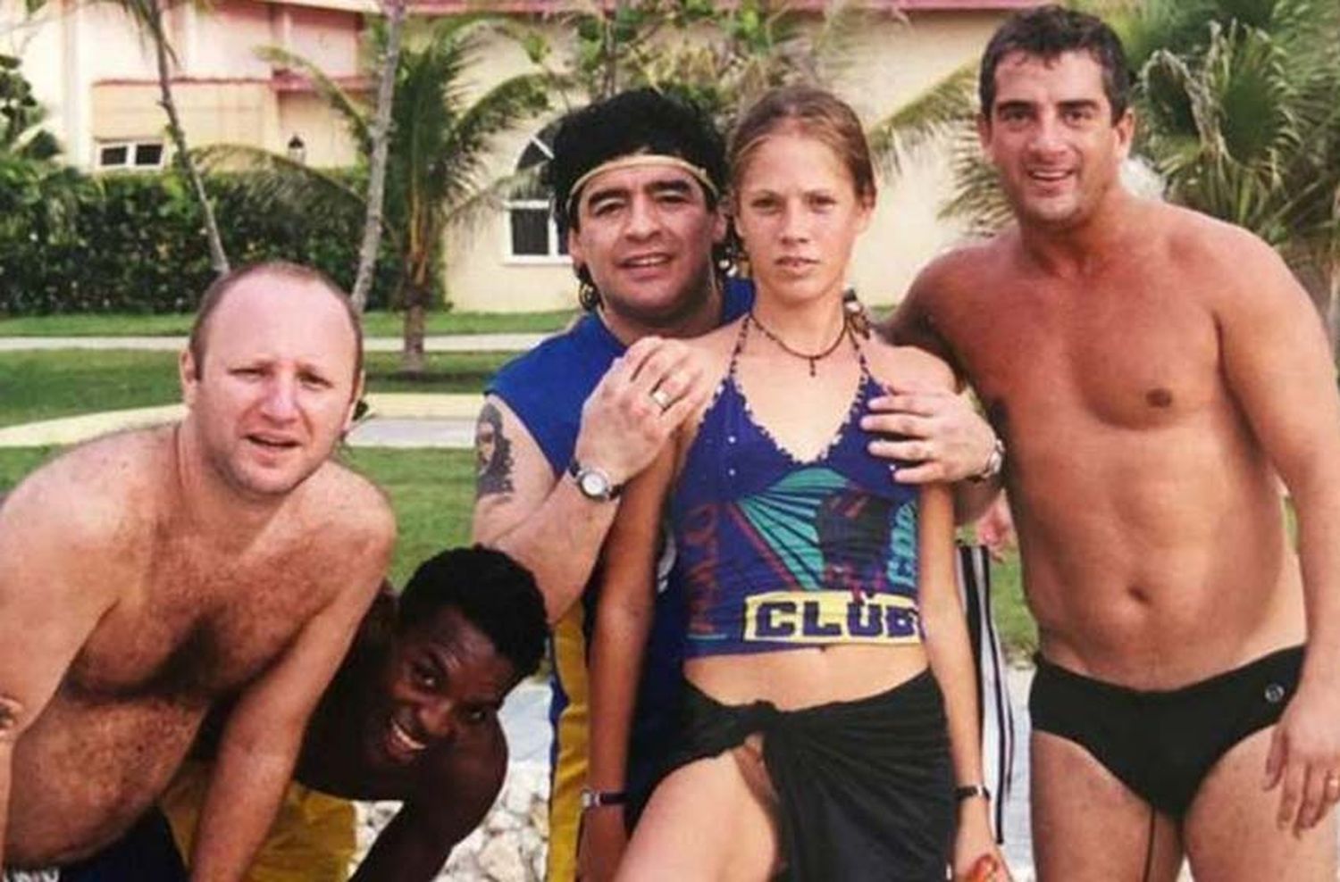 Mavys Álvarez: «Diego Maradona me violó mientras mi madre lloraba del otro lado de la puerta»
