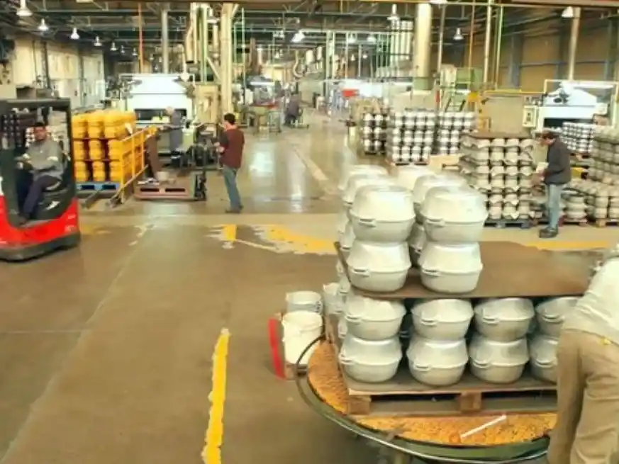 Essen anunció que reduce producción en su fábrica de Venado Tuerto por un aumento en las importaciones desde China.