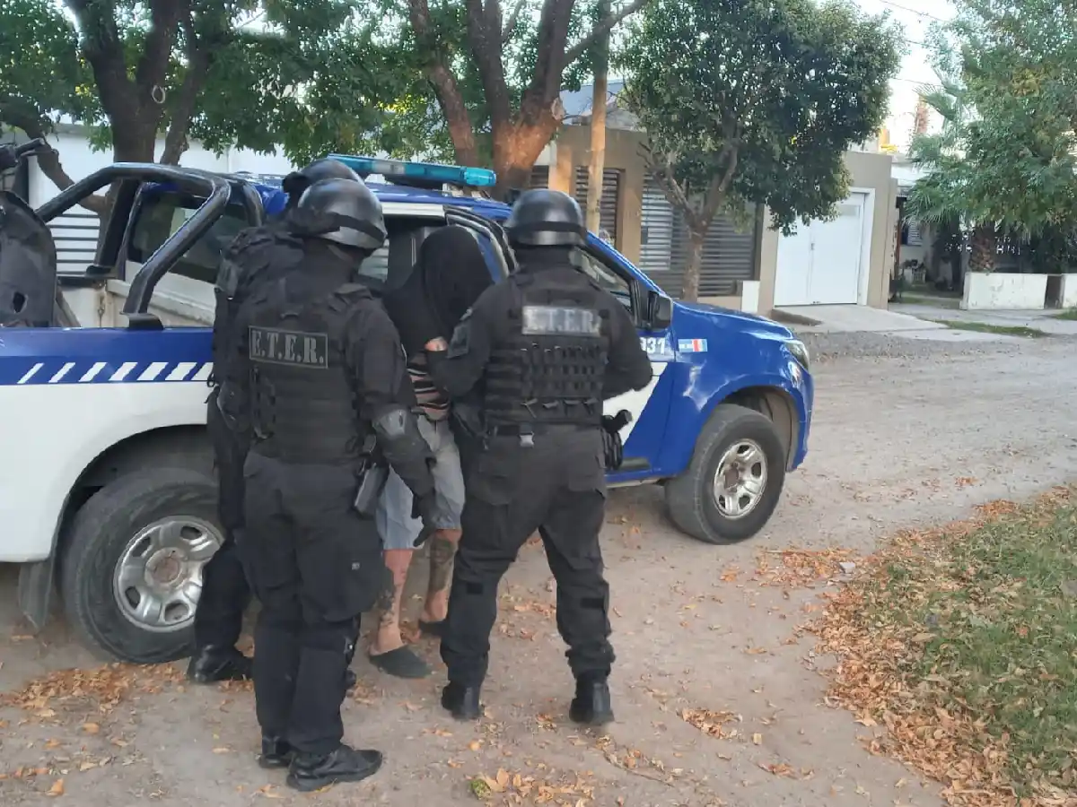 El Eter intervino para detener a un hombre con pedido de captura