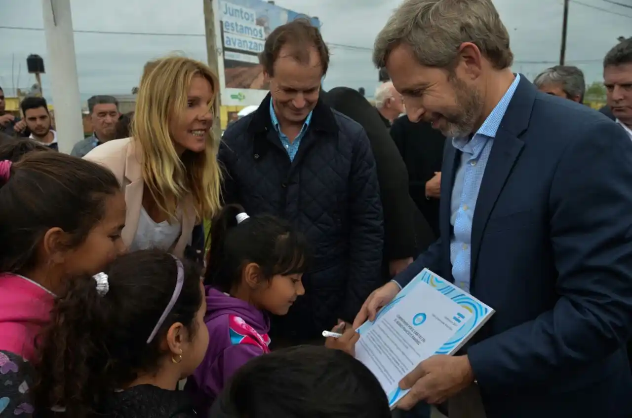 Quedó inaugurada la primera etapa de obras de Hábitat en Viale