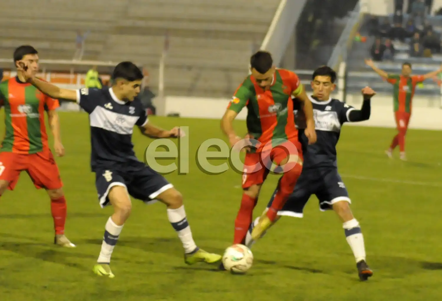 El partido de ida se cerró con un empate.