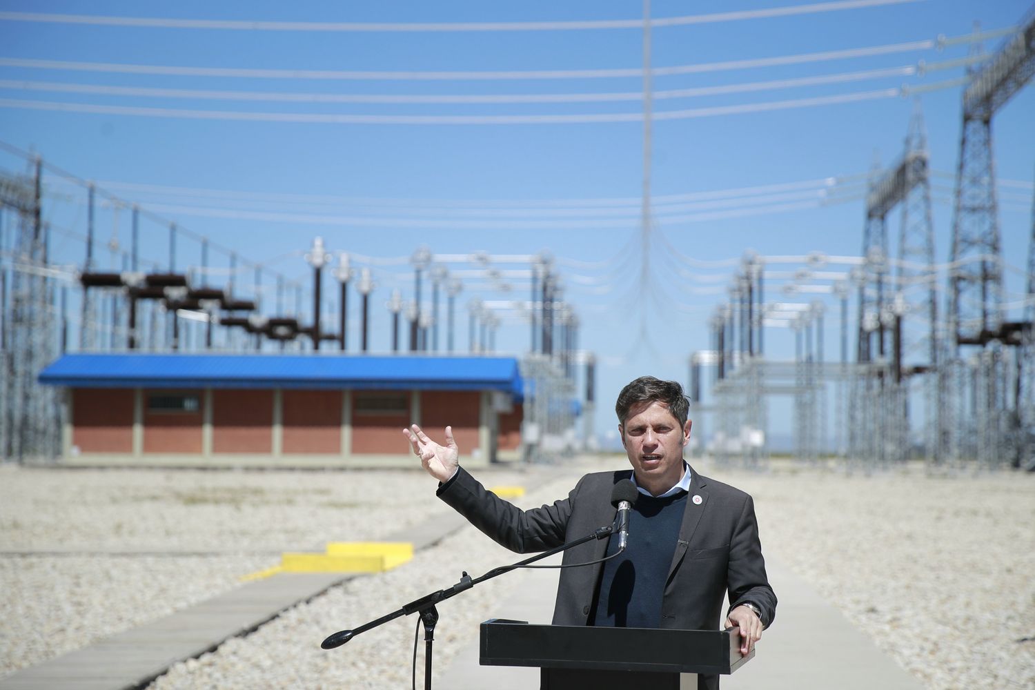 Kicillof con intendentes de la quinta: Inauguró la nueva Estación Transformadora Vivoratá