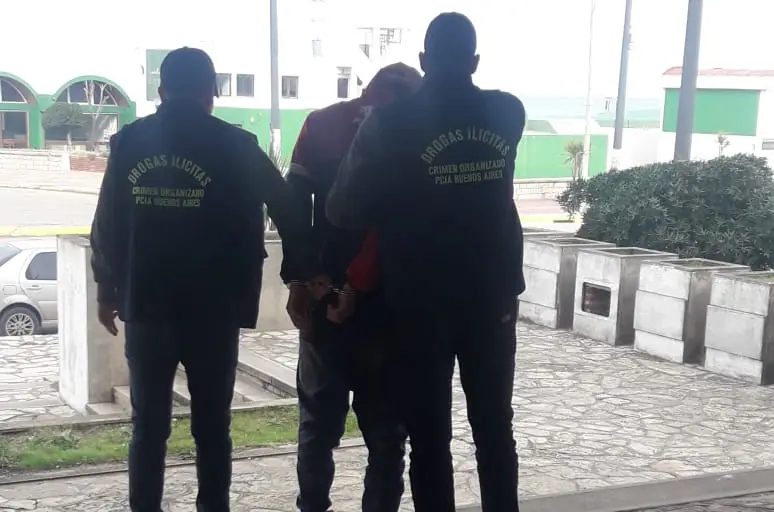 Desbarataron un puesto de venta de droga: un detenido