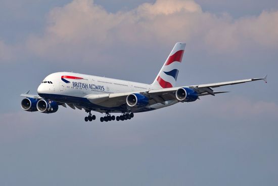Un A380 quedó "electrocutado" en tierra por una falla ajena y acuerdan indemnización