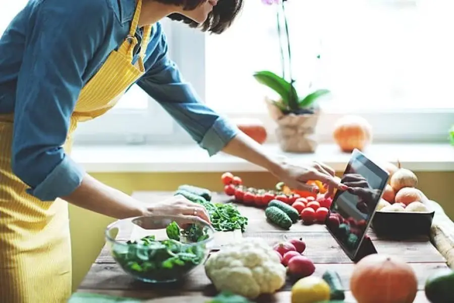 Dime cómo te alimentas y te diré quién eres: libros sobre nutrición que todos deberíamos leer