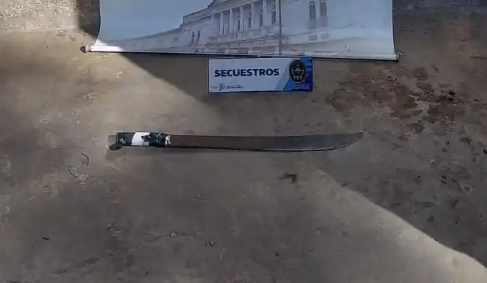 El machete fue secuestrado en el domicilio de calle 22 entre 5 y 7, en Estación Chapadmalal.