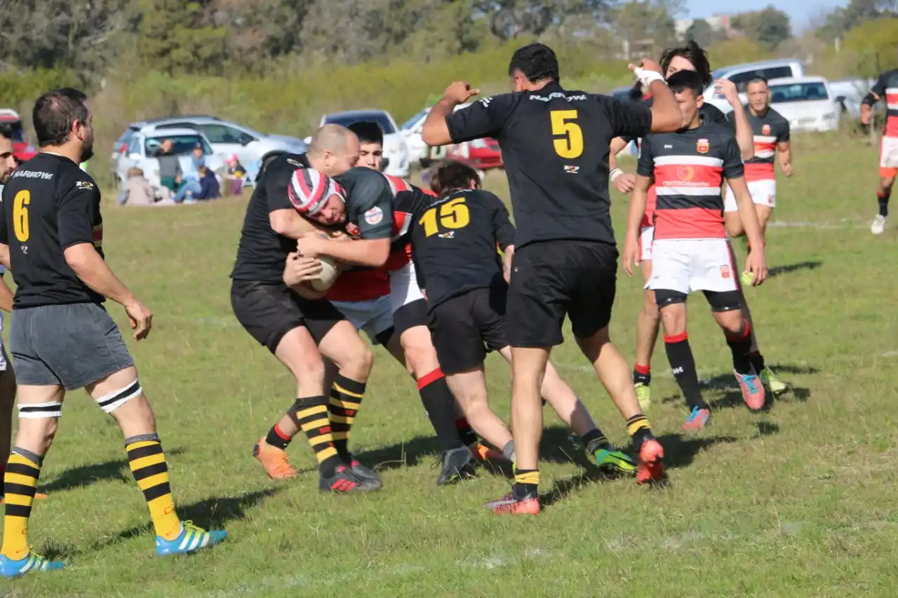 Central Entrerriano se quedó con el clásico y los festejos ante Carpinchos
