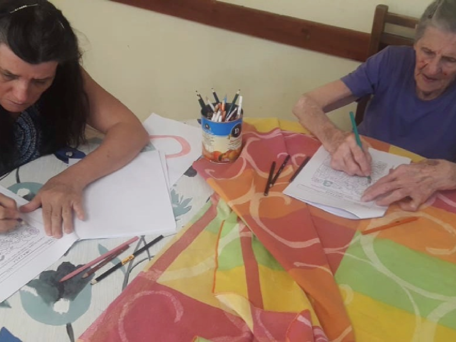 Delivery de tareas en los pueblos: una acción solidaria que alcanza a grandes y chicos