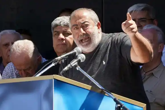 La CGT pidió a los legisladoresa que "miren al pueblo y no traicionen a los trabajadores"