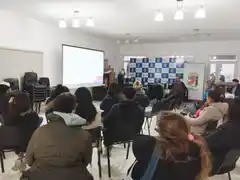 Se realizó una charla informativa sobre auxiliares de la educación