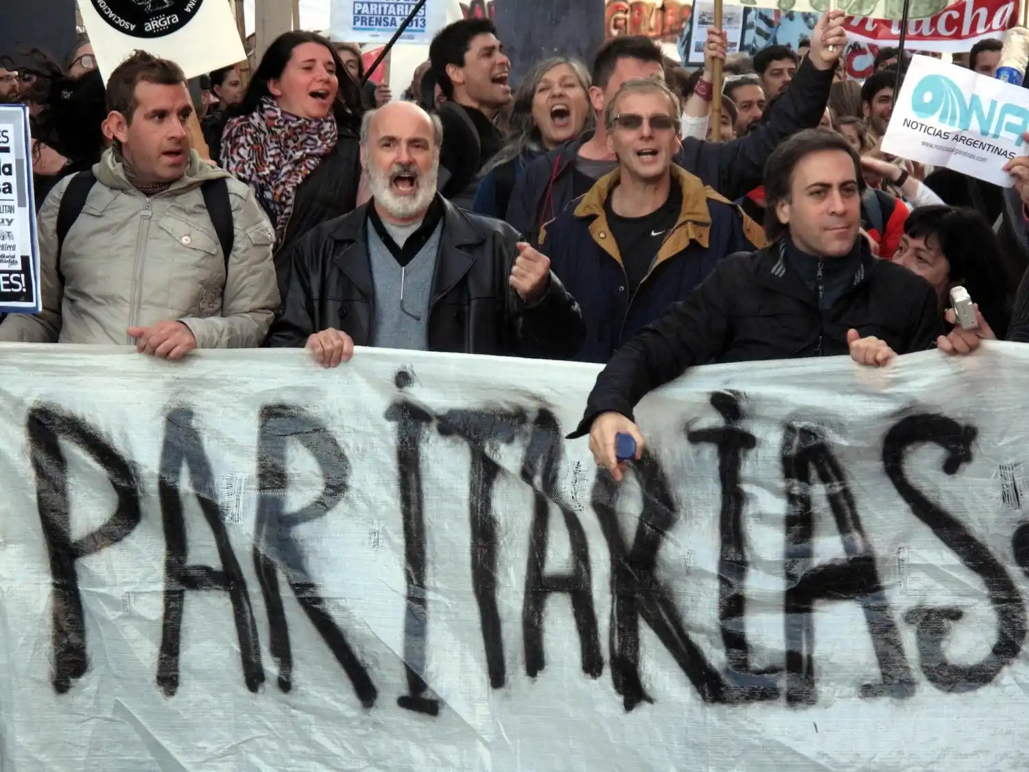 ¿Se viene una re-apertura de paritarias con los sindicatos?