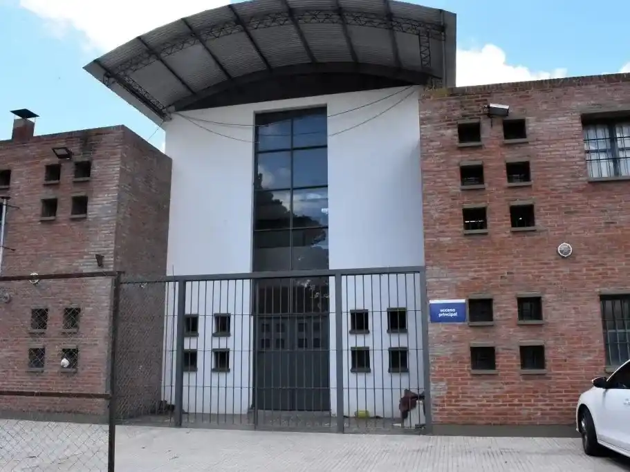 Cada juez evaluará si corresponde la prisión efectiva para un menor de entre 14 y 16 años.