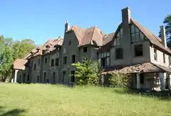 Un equipo multidisciplinar trabaja en determinar si es viable poner en valor el palacio Sans Souci