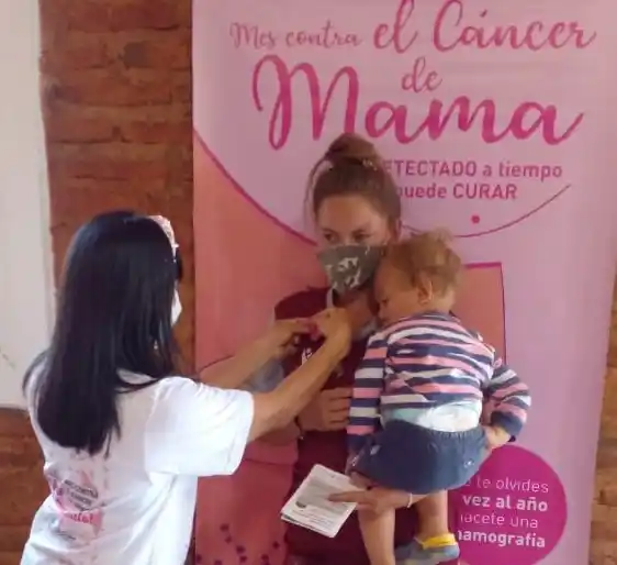 Promueven la detección temprana del cáncer de mama