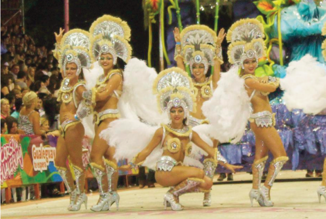 Exitosa segunda noche de Corso
