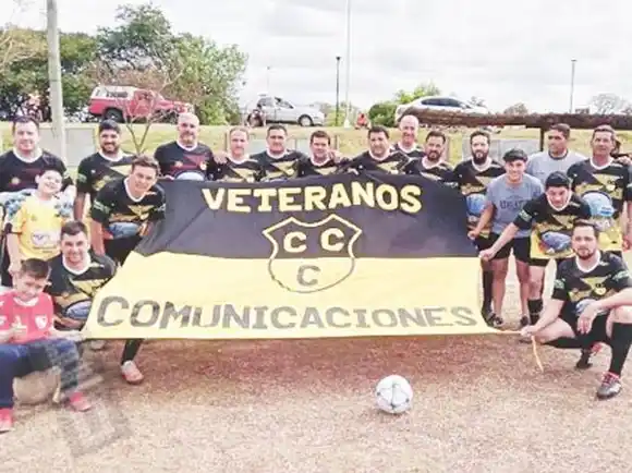 Comunicaciones ganó y continúa invicto en el Seniors+44
