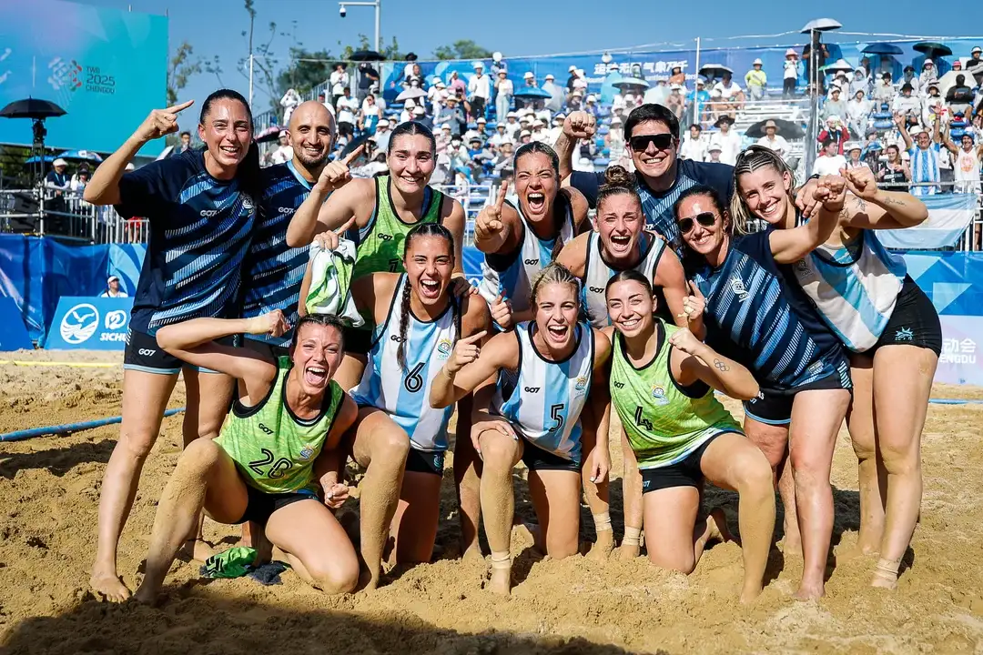 Obtuvieron por primera vez en la historia la medalla de oro en la categoría femenina de beach handball