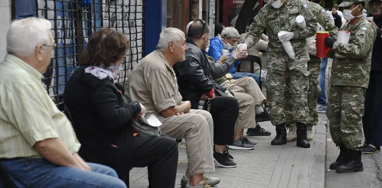 Los bancos abrirán el Jueves Santo para jubilados y beneficiarios de planes sociales