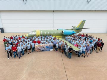 Textron presenta la primera unidad de producción del Citation Ascend