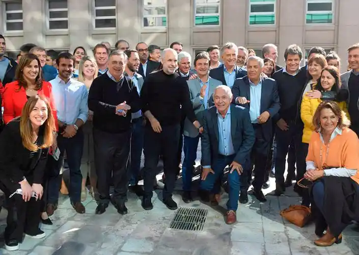 Unidos y con fuertes críticas al Gobierno