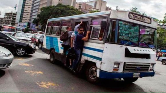 TRATO DECENTE y buen servicio exigen los usuarios a los transportistas