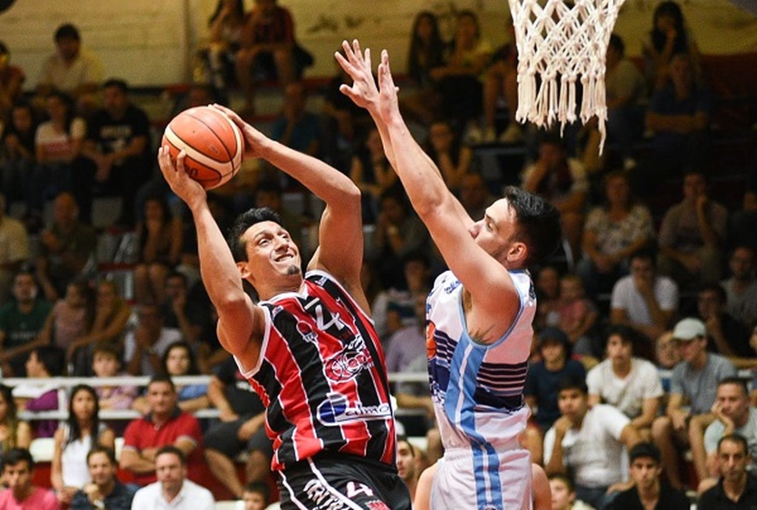 Central despachó a Ferro y sigue a paso firme con su racha invicta