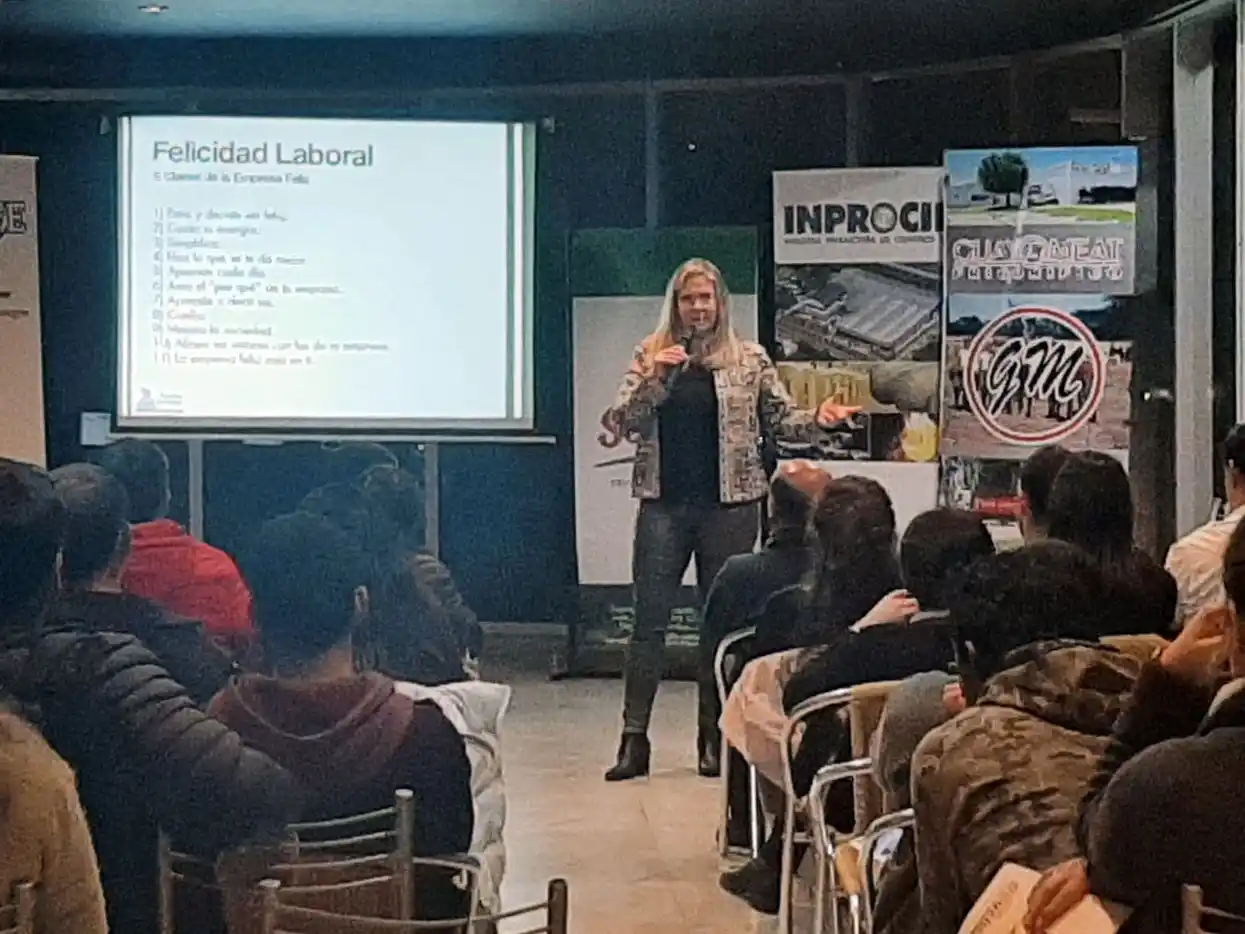 Carolina Larreteguy brindará la charla “¿Cómo comunicarse correctamente?”