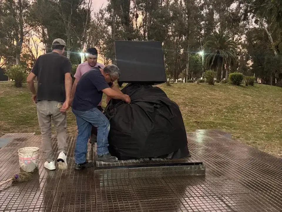 Un monumento a la Biblia será inaugurado este domingo en el parque