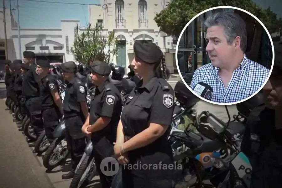 Cococcioni entregó motos 0km en Rafaela para el patrullaje de la Unidad Regional V de Policía