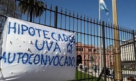 El Gobierno presentó proyecto para "amortiguar el incremento" de las cuotas de los créditos UVA