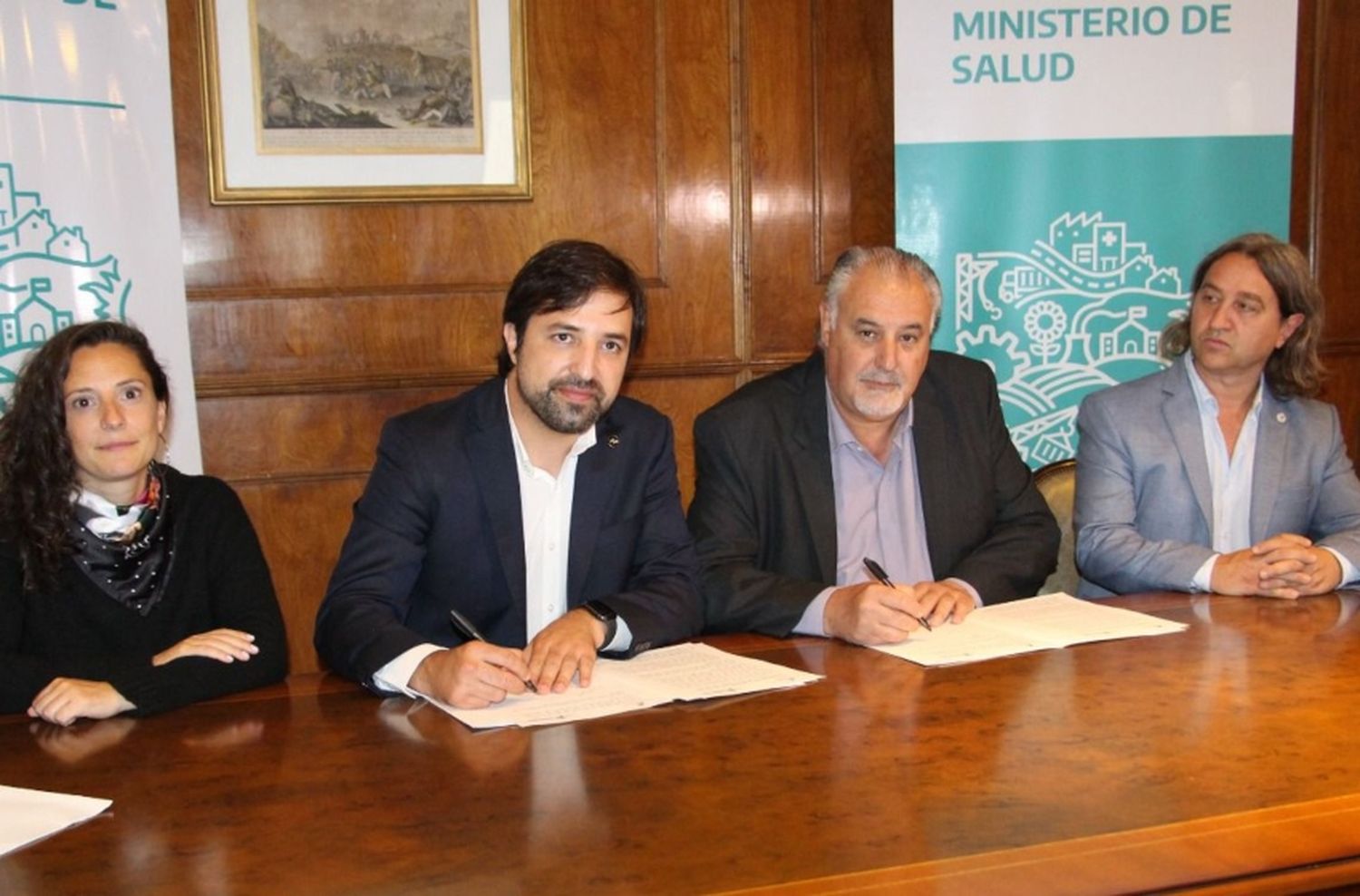 Lazzeretti firmó un convenio con el Ministro Kreplak