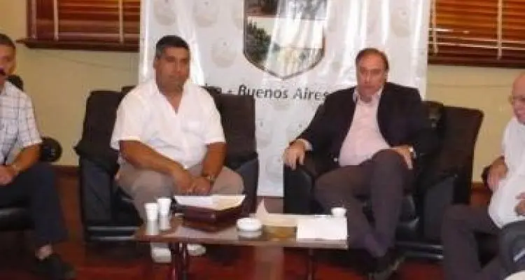 El Pastor Coronel “iluminado”  disparó sobre la gestión Barbieri