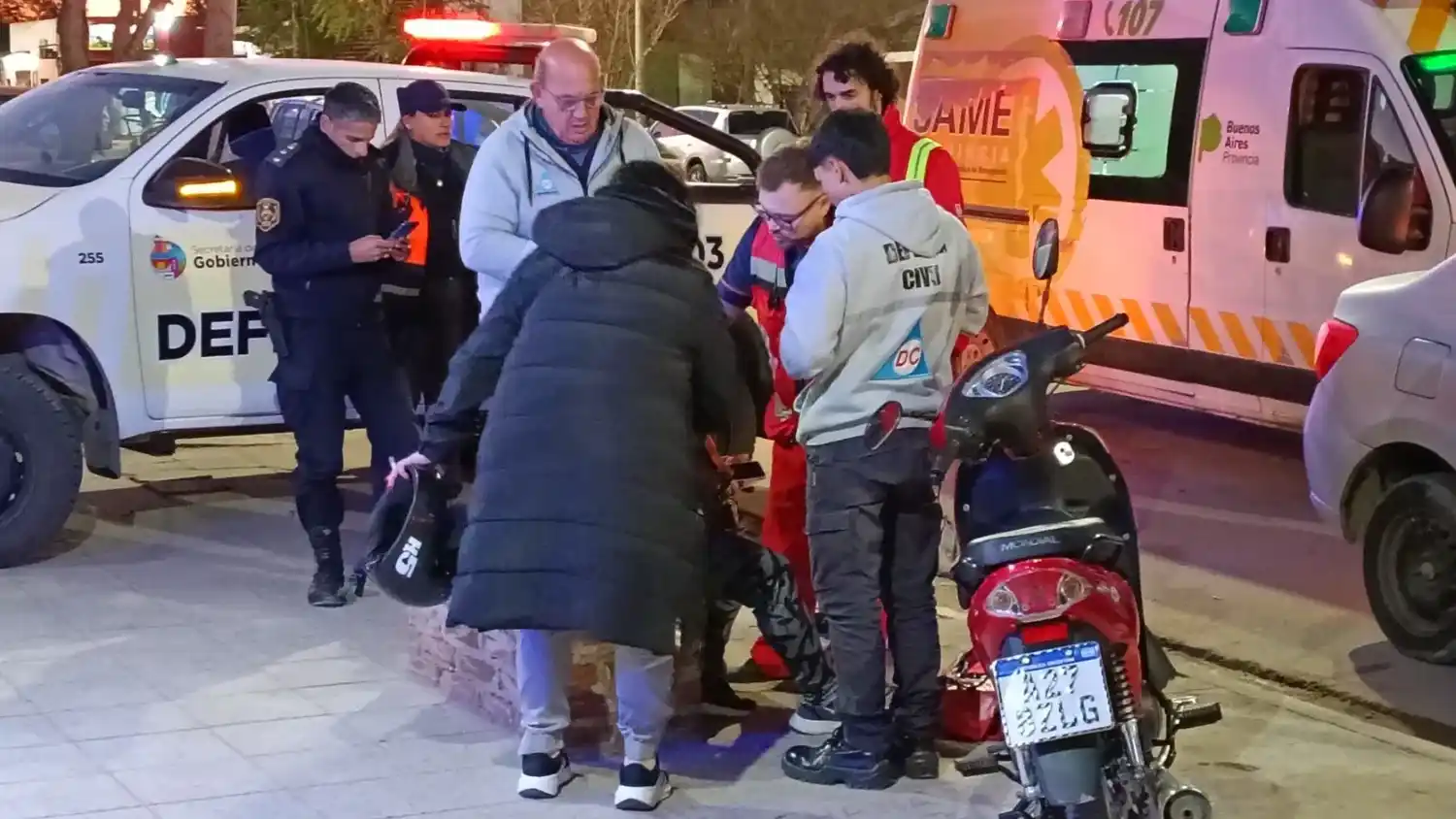 Una joven motociclista debió ser hospitalizada
