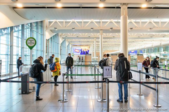 Aerolíneas, aeropuertos y el sector turístico de Europa lanzan campaña para promover la reapertura de fronteras