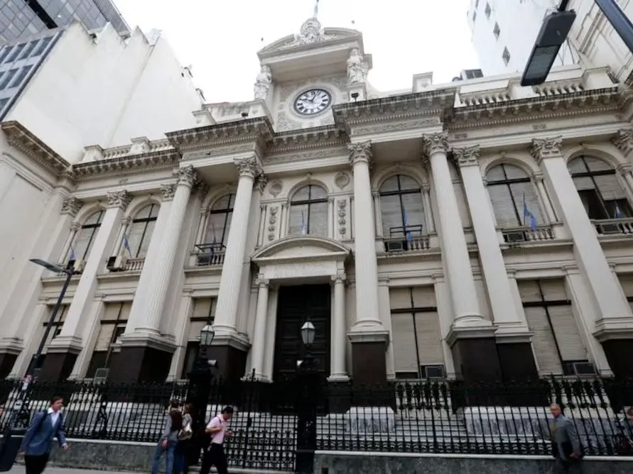 El Banco Central adquirió más de USD 3.000 millones en 2026 y alcanzó el 30% de la meta anual de compra de dólares