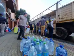 La comunidad universitaria envió un camión con acoplado cargado de provisiones a Bahía Blanca