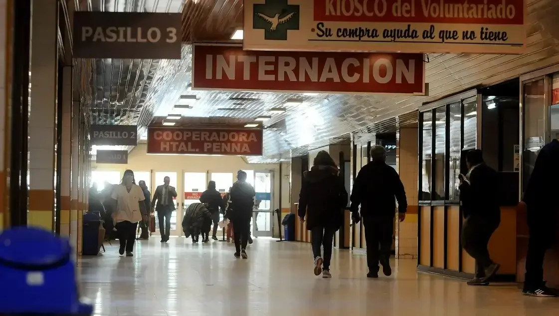 El síndrome puede presentar complicaciones graves debido a que afecta directamente el funcionamiento renal.